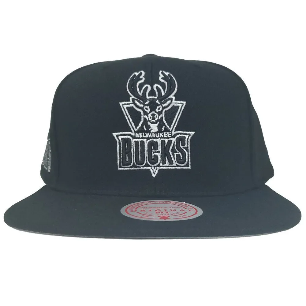 Milwaukee Bucks Mitchell & Ness NBA Snapback Cap Hat 3D Logo Black White Art NWT